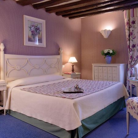 Hotel Beaubourg Paris Bagian luar foto